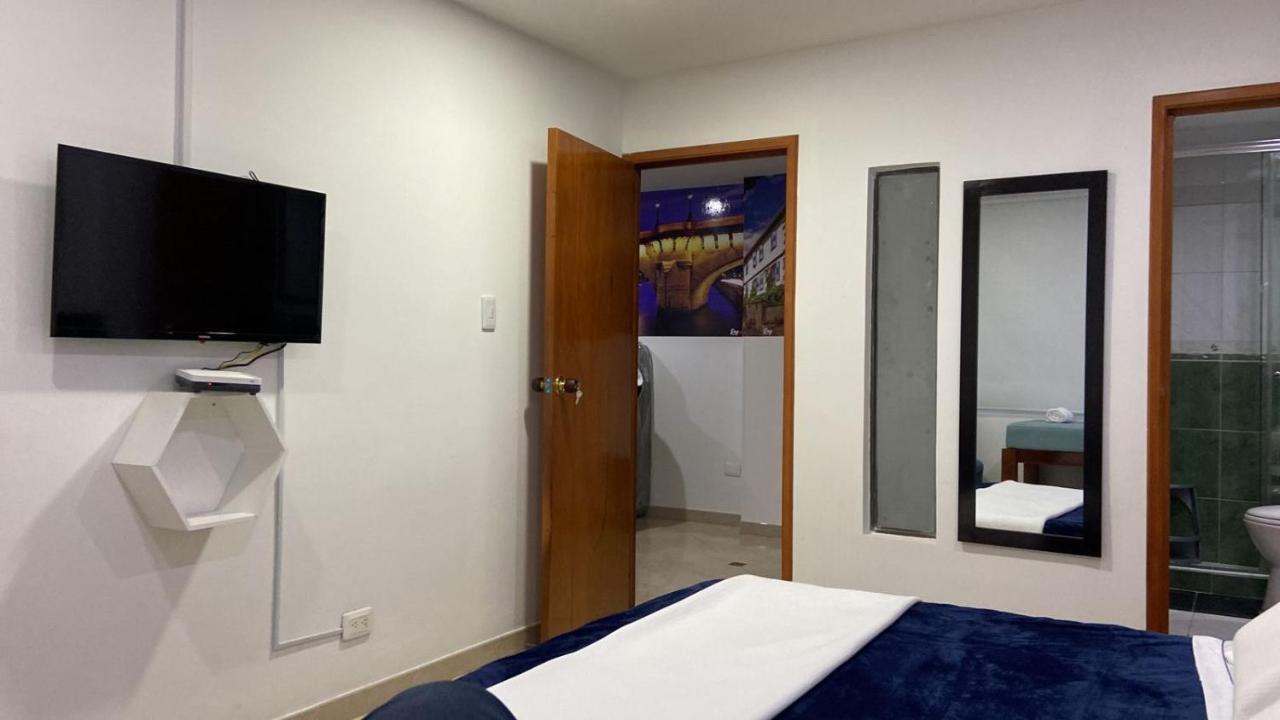 C Hotelera Rey.Es Μπογκοτά Εξωτερικό φωτογραφία